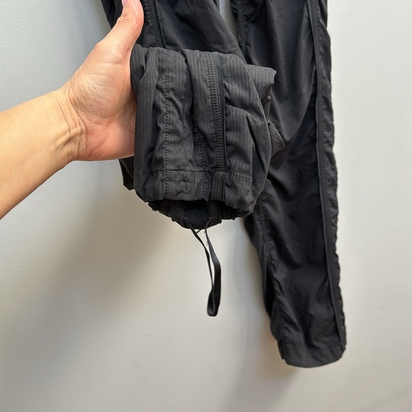Lululemon Black Quick Step (Unlined) Pants Size 4 - Picture 7 of 10